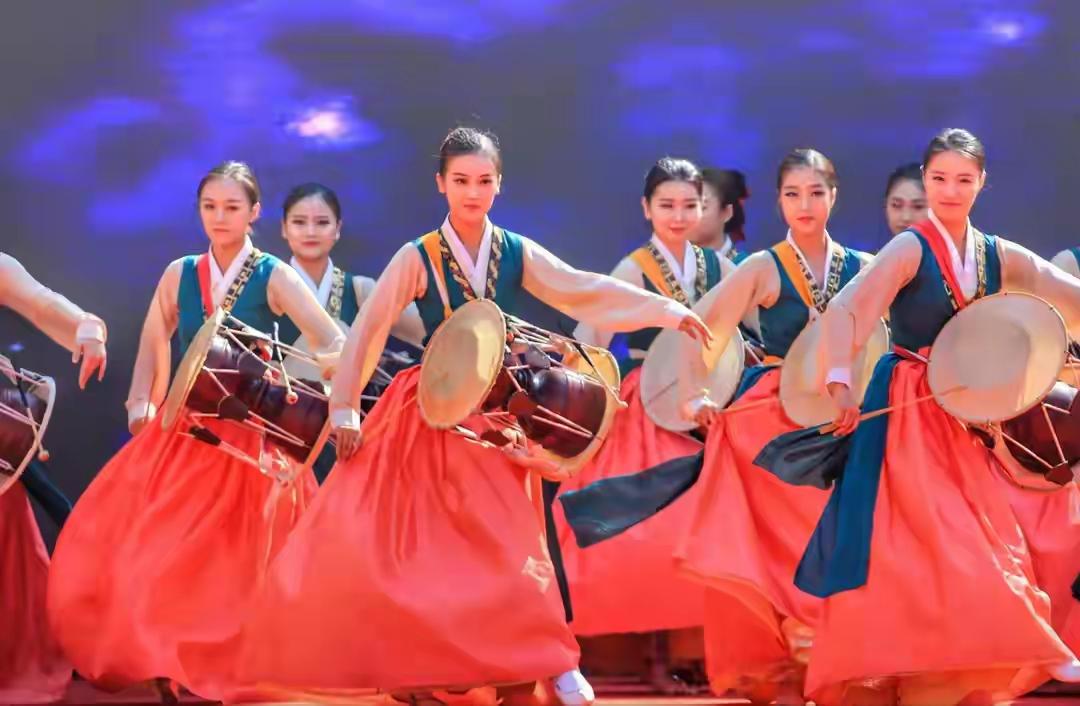 中国200万朝鲜族人，与朝鲜人、韩国人是同一个民族吗？三地有何区别走进