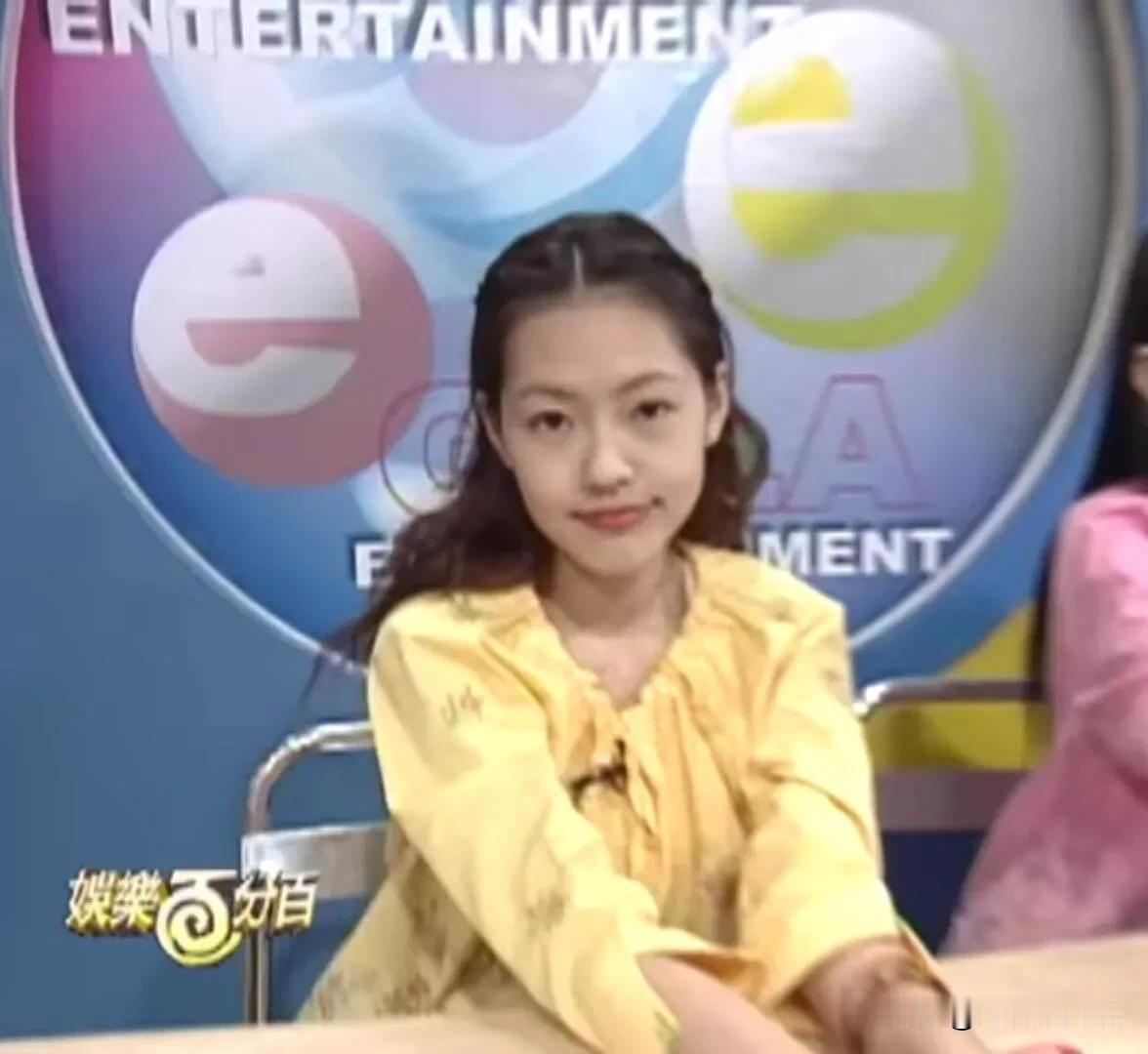 长发版的小S，你见过吗？👀惊艳众人！小S年轻时候的大变身，这副模样你见过吗