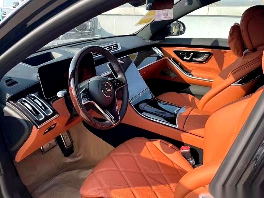 一百四十多万的迈巴赫S480，卖得比普通奔驰S级都好，很多人想不通。