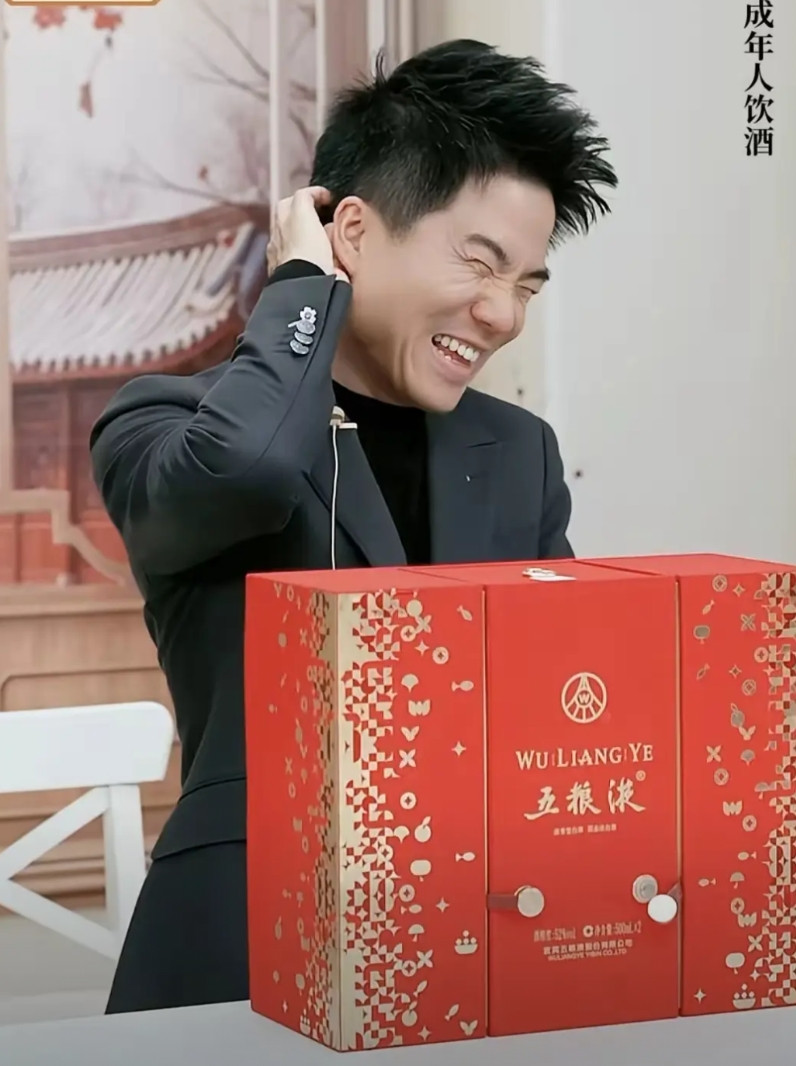 昨晚直播间，董宇辉一口气透露了一大波好消息，全是与辉同行的定制新品！听得人心里直