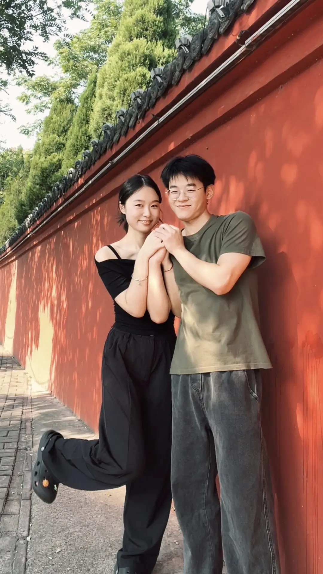 我是个想一出是一出的人 但是有人愿意陪我 我就会觉得很幸福