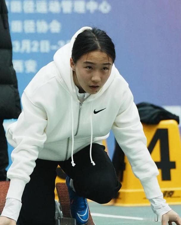 全运会田径赛场传来惊人消息！16岁的