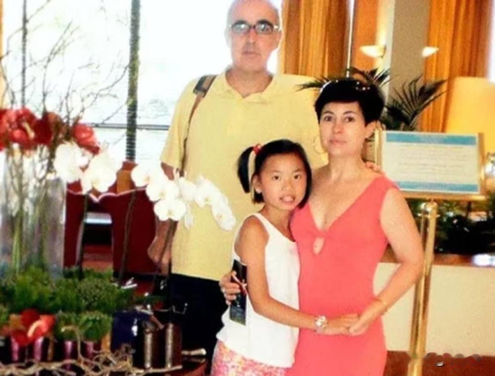 2001年，西班牙两口子领养了一个湖南永州弃婴，12年后，孩子人没影了。真凶让人