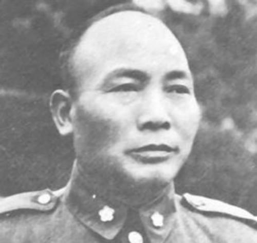 1948年，与我党有血海深仇的国民党特务头子康泽在襄阳被捕，远在西柏坡的毛主席知