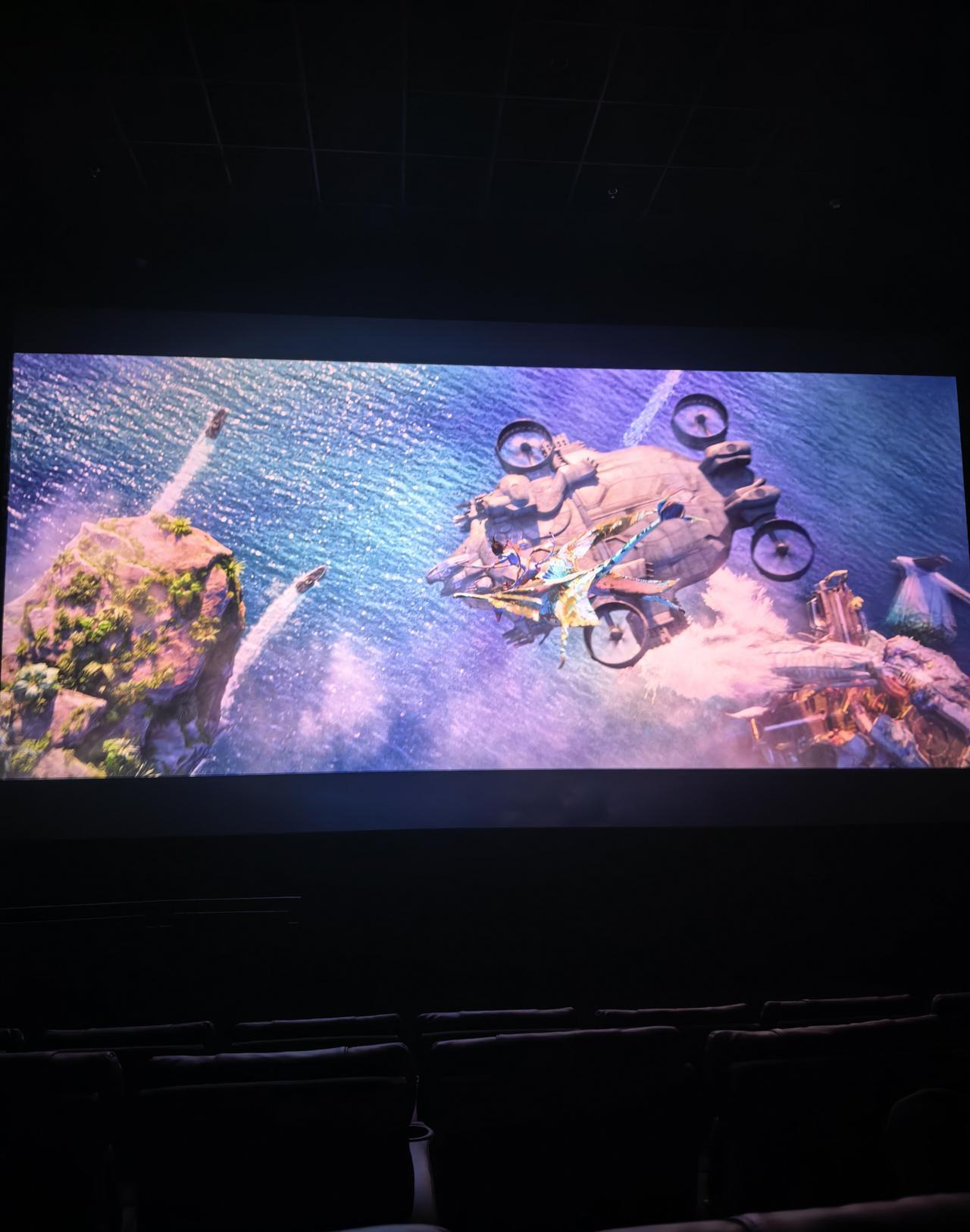 卡梅隆的《阿凡达3》狂卷15亿美元，但这根本不是电影的胜利，而是技术对人性的精准