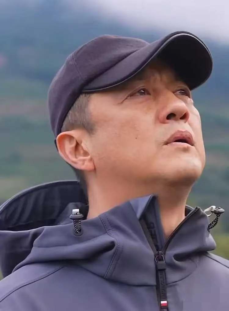 李亚鹏的投资惨案告诉我们，不是做生意的料就不要硬撑着趟商业浑水，否则只会把真金白