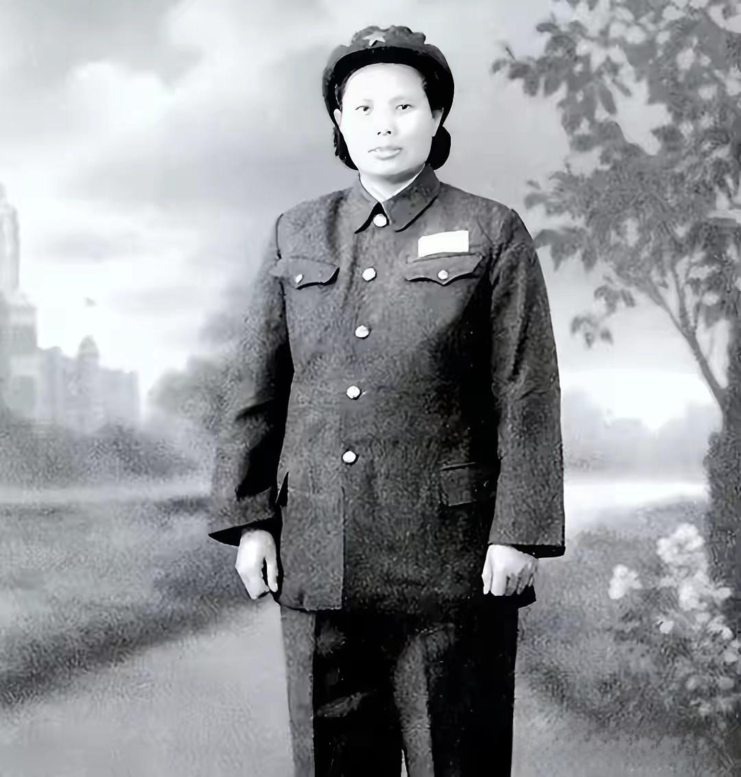 51年洪学智妻子寻女无果，到老乡家歇脚老乡惊呼：你要找的就是我。而这一声，让她愣