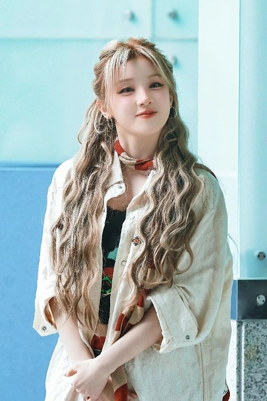 宋雨琦帅拉了宋雨琦的“帅”从来都自带锋芒与辨识度！舞台上的她气场全开，劲歌热舞时