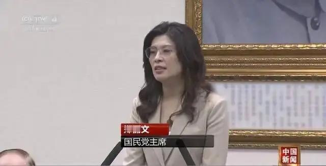 唐湘龙最近对郑丽文的一番“忠告”，在岛内引起了不小的震动。他直接把话挑明了：台湾