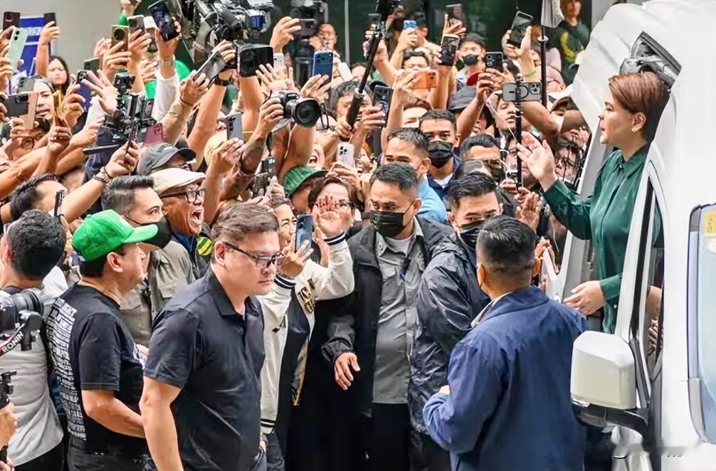 周二，菲律宾监察专员办公室和证券交易委员会的两名官员将在弹劾审判第25天出庭作证