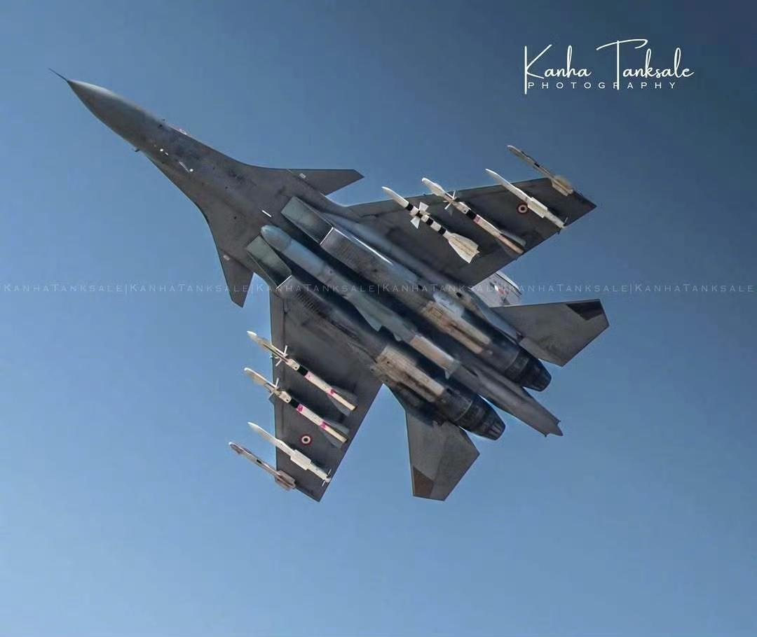 2025年，世界最强大的三哥空军？印度苏-30MKI挂R-27导弹暴露空军