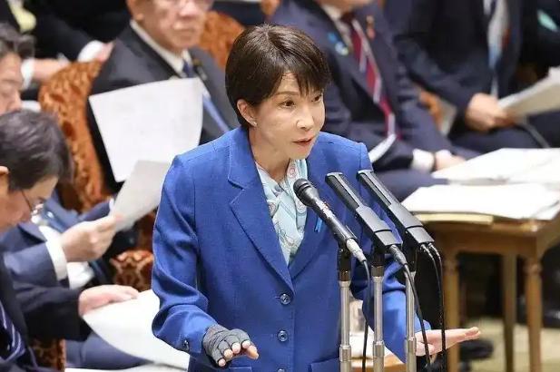 日本首相高市早苗刚上任，就迎来了特朗普的超规格接待，午餐加晚餐双宴待遇，要知道这