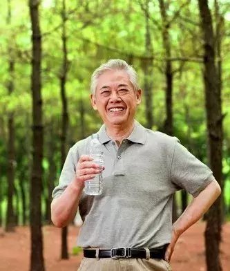 满足这2个标准, 很遗憾告知: 你的肾脏不太好了!