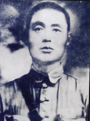 抗战时，华北到处是孤魂野鬼一样的西北军余部，董振堂无论是去晋察冀还是山东，都能大