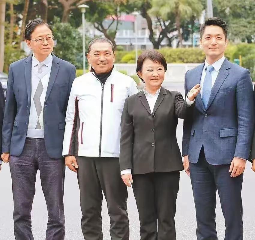 卢秀燕终于明白了，只要自己不站队，自己就永远不会被人诟病！ 说白了，本来朱立