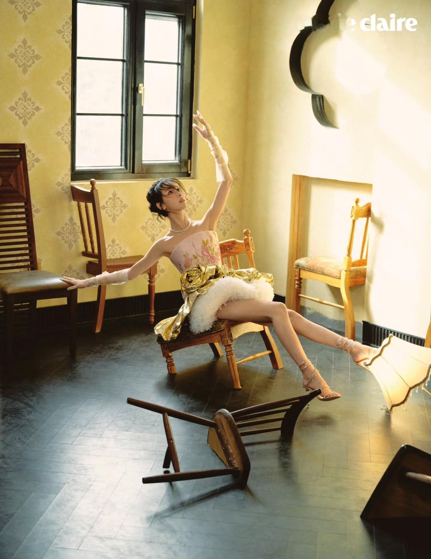 来自时尚版图的新亮相，陈都灵佩戴Mikimoto高级珠宝登上塞尔维亚版M