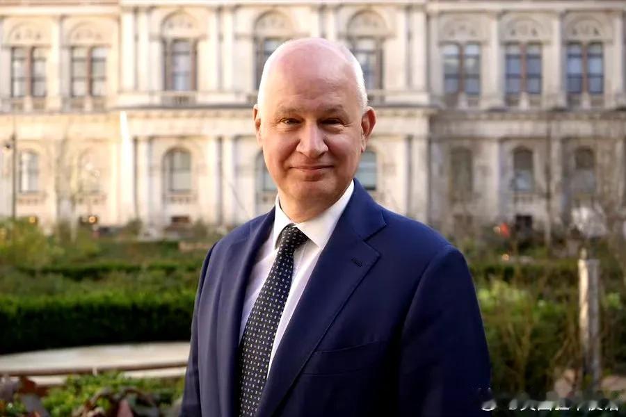 英国驻华大使馆微博发布:魏磊先生（PeterWilsonCMG）被任命为