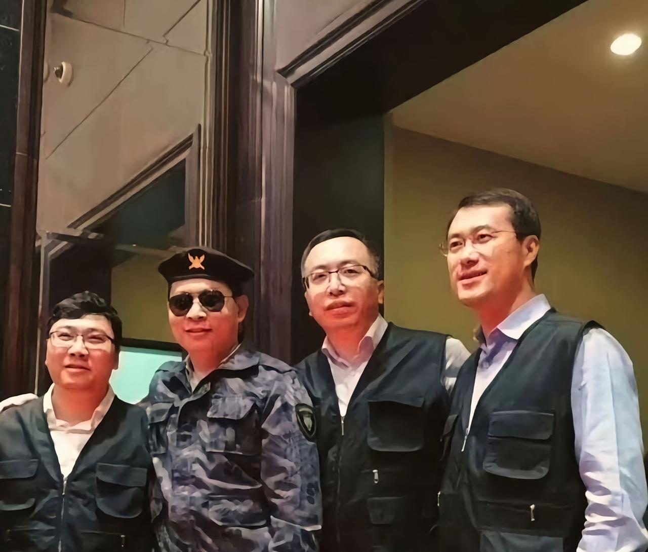 余承东在华为内部是坚定的“造车派”，就好比当年坚定不移造手机一样，老余的决心和信