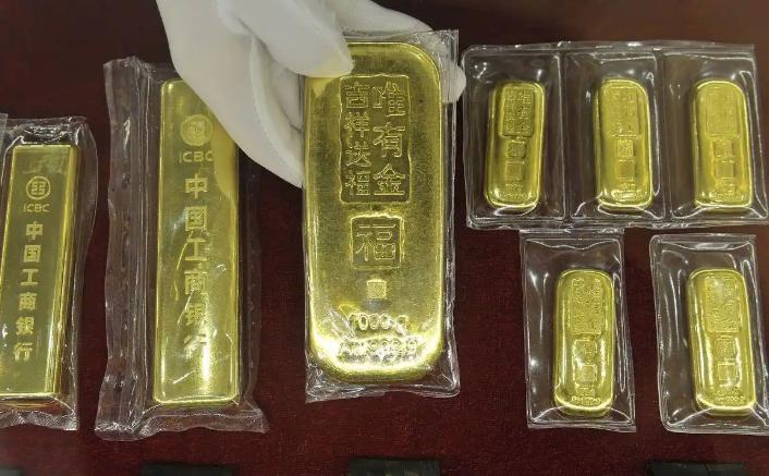 江诸暨一男子被公司解雇，怀恨在心，直接动将后台100克金条改价成8元，自己下单付