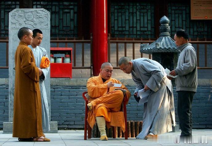 释永信这次真的可以：四大皆空、斩断红尘、六根清净、放下一切了吧？[笑着哭]