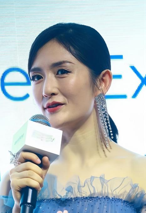 谢娜演唱会风波，浙江宣传批评的最为中肯！今年5月5日到6日，谢娜在成都办了人生