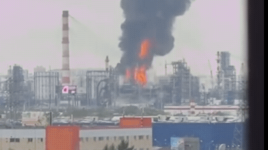 这次真的轮到莫斯科了。15日，乌克兰袭击了位于莫斯科的卡波