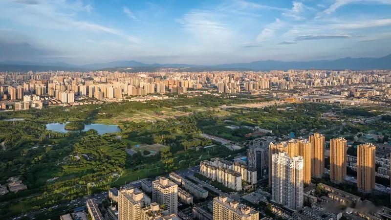 西安楼市：统计局7月房价数据一目了然，西安新房环比下跌0.5%，二手房环比下
