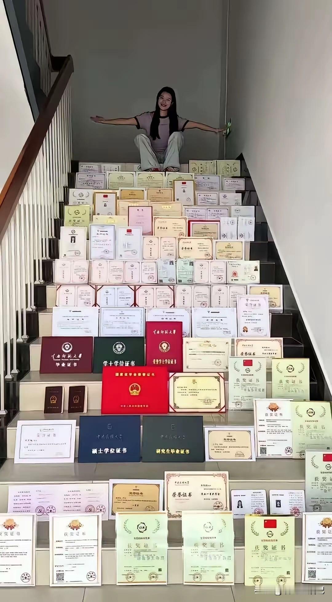 看得出来，是个很优秀的女孩[赞]