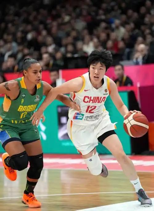 拒绝放水！ 中国女篮击败巴西，亲手送对手出局 3月18日，武汉赛区女篮世