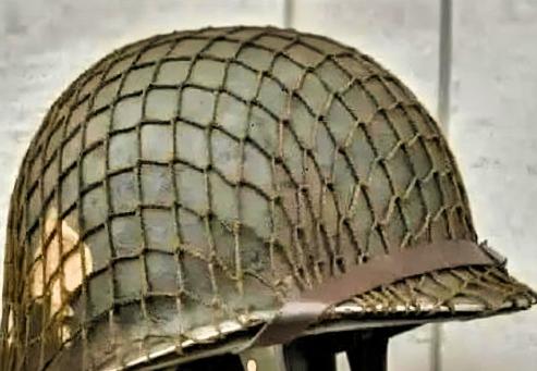 二战的时候，为啥美军要在钢盔上加一层渔网呢？这渔网可不得了，至少救了10万美军。