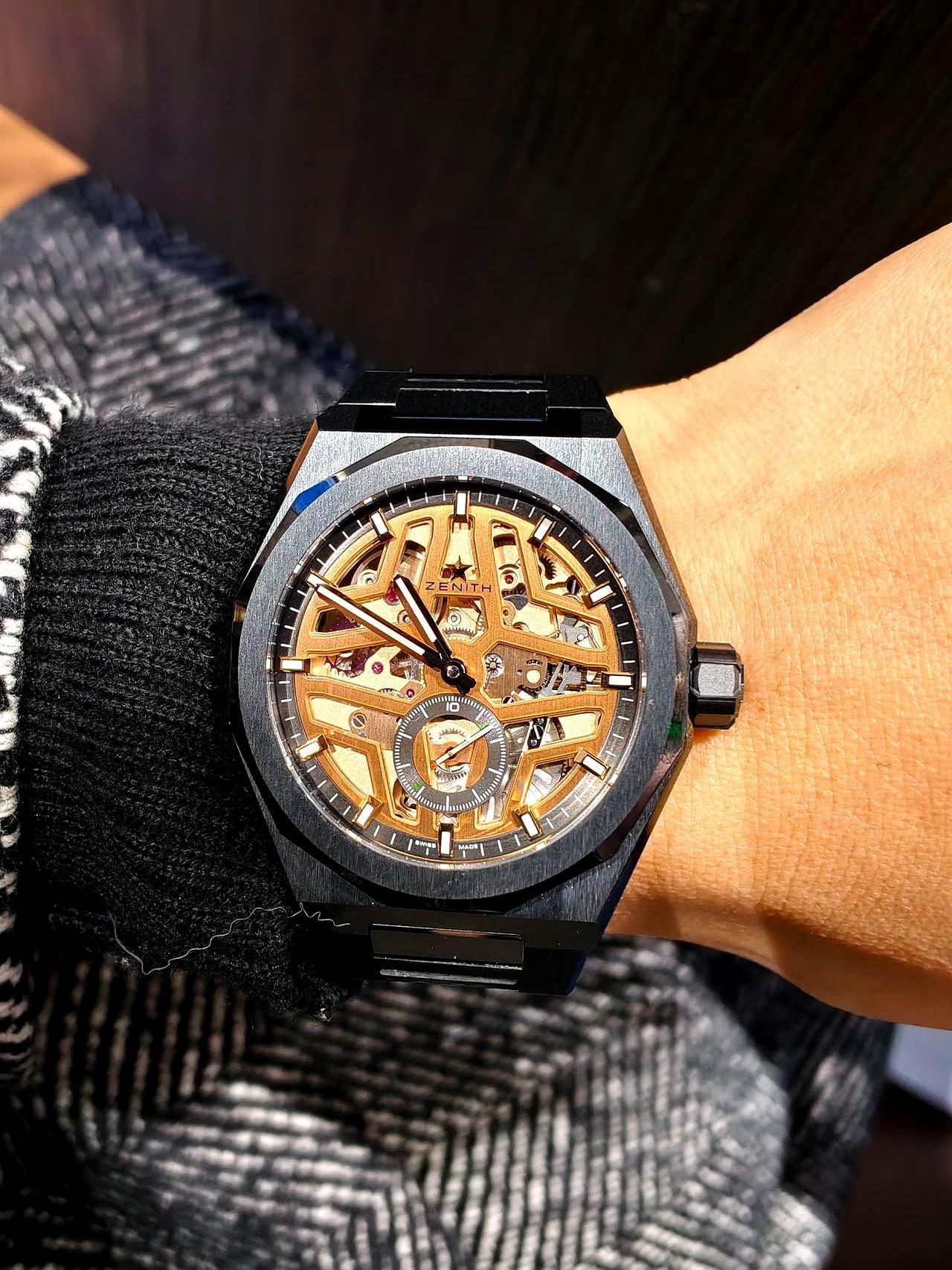 米兰钟表周，真力时把DEFY系列一口气塞满六张新面孔。黑陶瓷计时、镂空金机