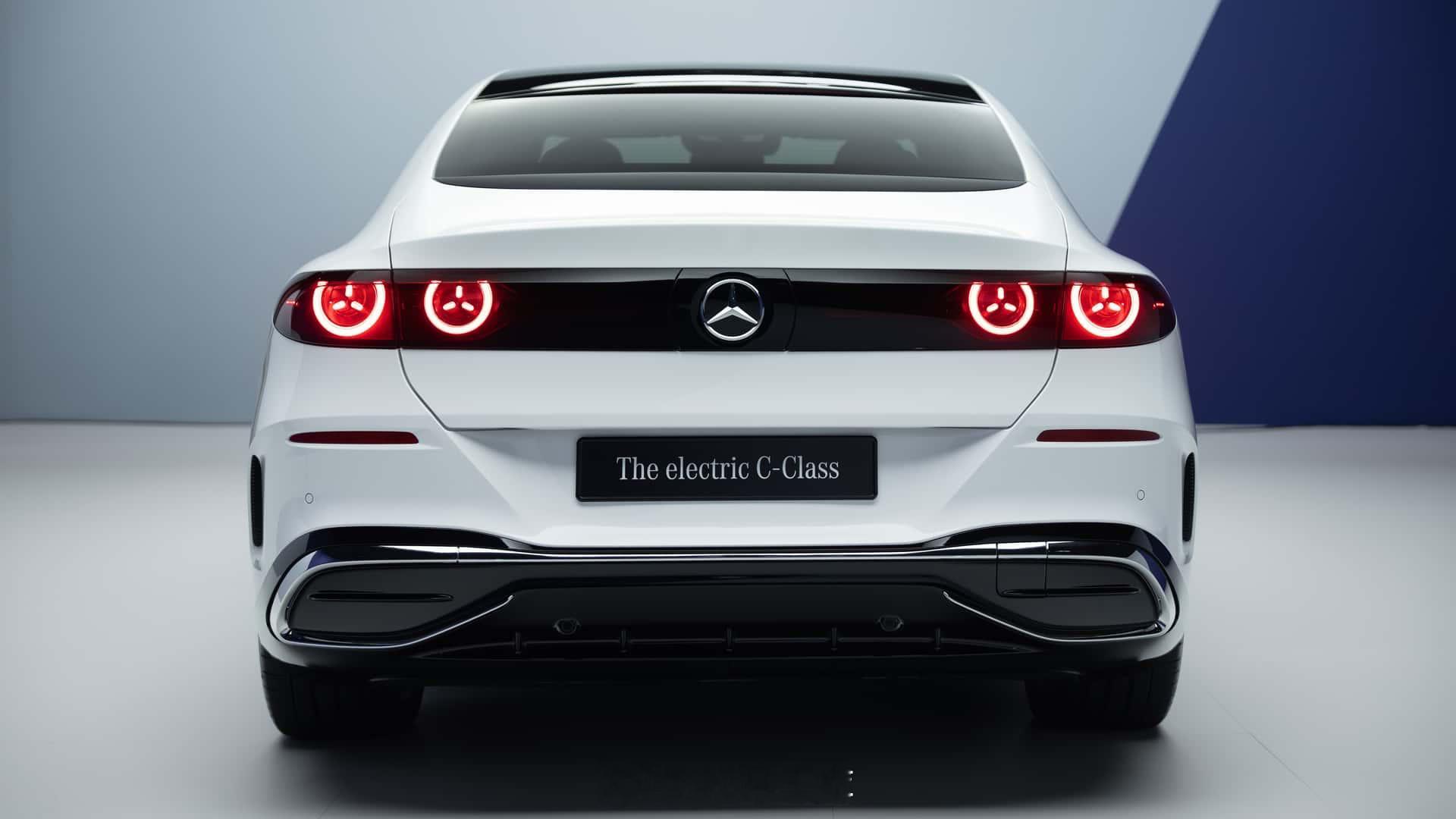 奔驰纯电C级官图发布，前脸和尾部变化很大。94度电池，WLTP续航76