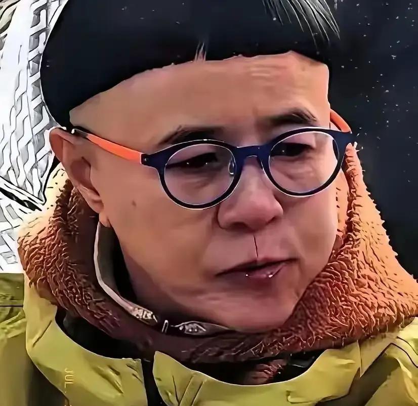 网上传出一个细节：快60岁的刘纯燕，每月退休金约8900元，却隔不了20天就要坐