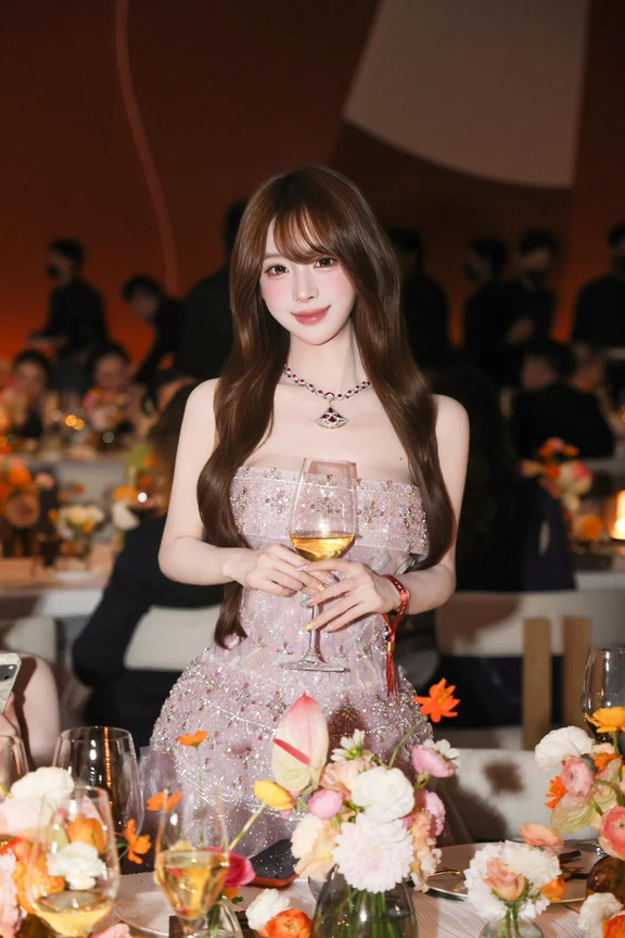明星晚宴plog右滑看刘亦菲