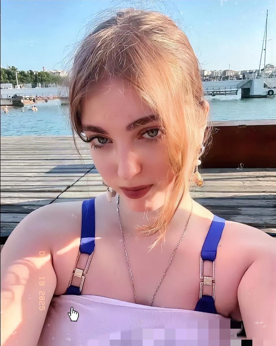 俄罗斯女教师诱奸两名小学生，将面临极其严重的惩罚多家俄罗斯媒体报道称，俄联邦圣