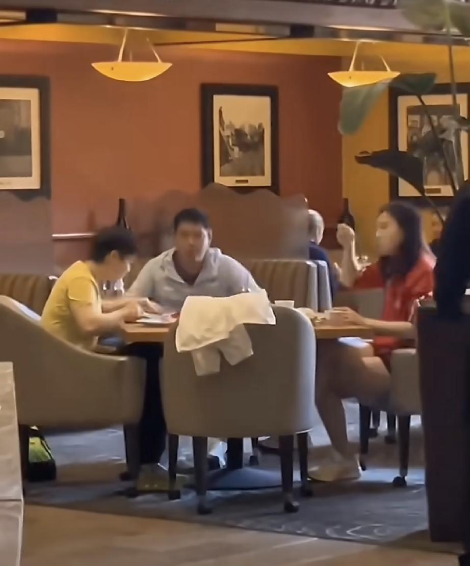 莎莎在洛杉矶吃早餐[大笑]！2026WTT美国大满贯举办地洛杉矶的今天早上，孙