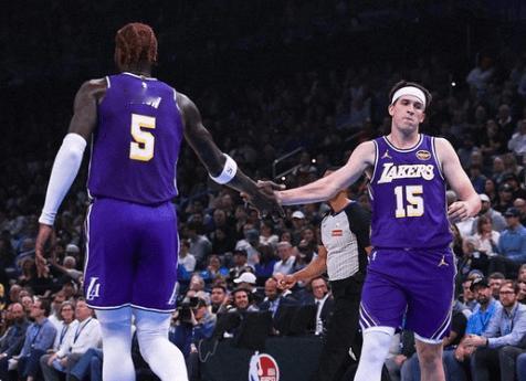 湖人耻辱一战，里弗斯直言被雷霆打出翔了。11月13日今日湖人对阵雷霆，半场就落后