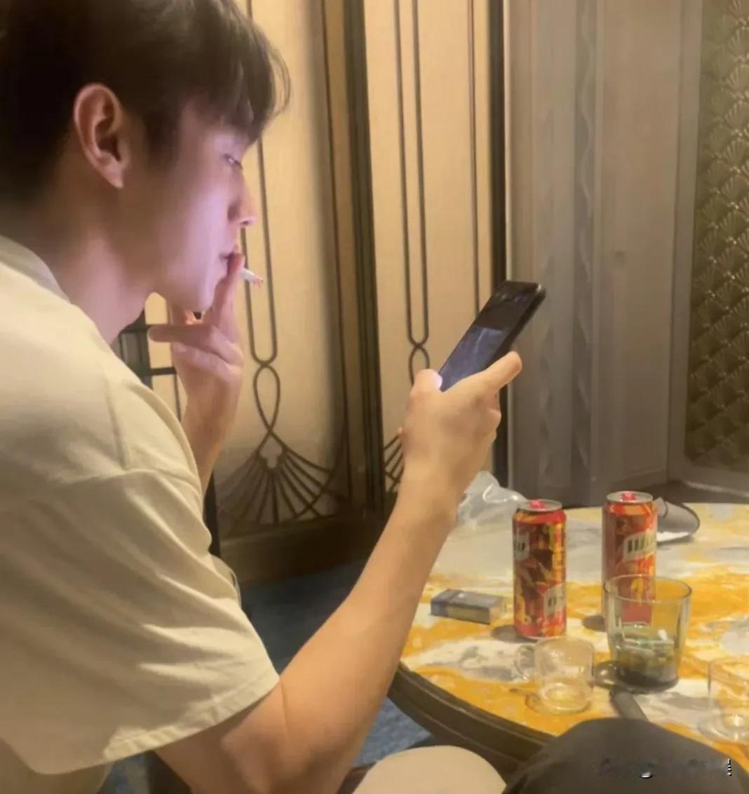王晶这句话的含金量还在上升：别对明星有滤镜，明星都是造出来的！看许荔莎晒照，