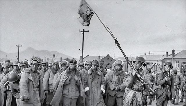 1948年，东北野战军十二个纵队，个个都是准备砸碎一切的铁拳。但很少有人知道，决