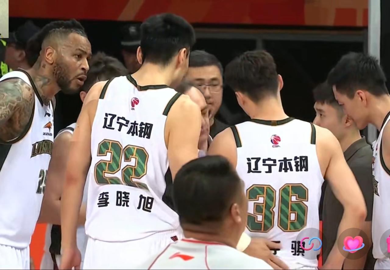 辽宁男篮客场102：94战胜了福建队，取得了一场来之不易的胜利。本场辽宁进攻端