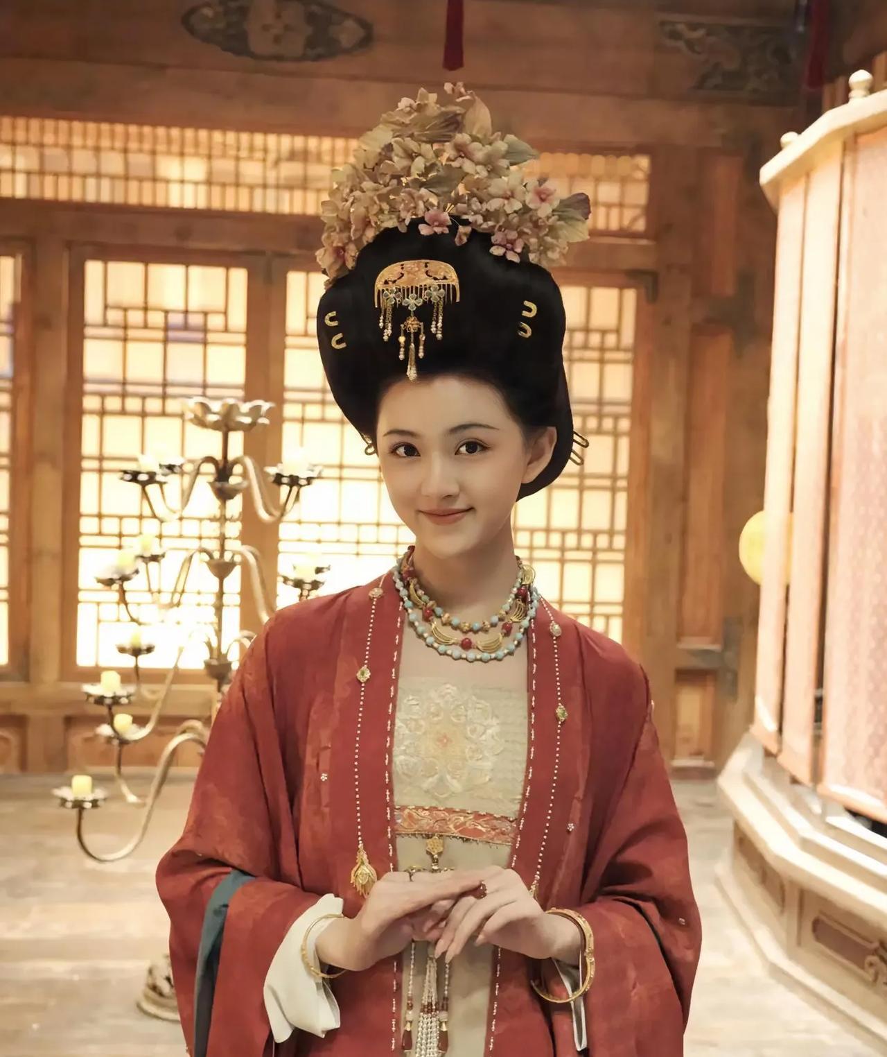 都说，李煜夫妻活该，因为小周后气走了大周后，这多少带点现代情感观。其实是，大周