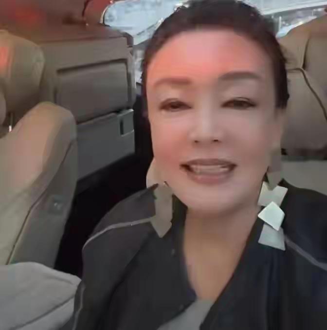 兰姐强硬发声：绝不允许汪小菲再在台买房产！背后原因令人深思。吃过两次亏，再被“第