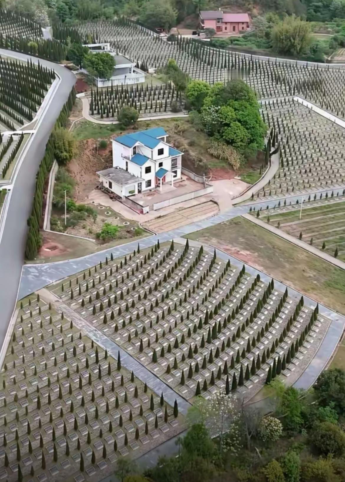 在这么个地方连住满七天时间，就能拿到10000块，你有没有这个胆子住？