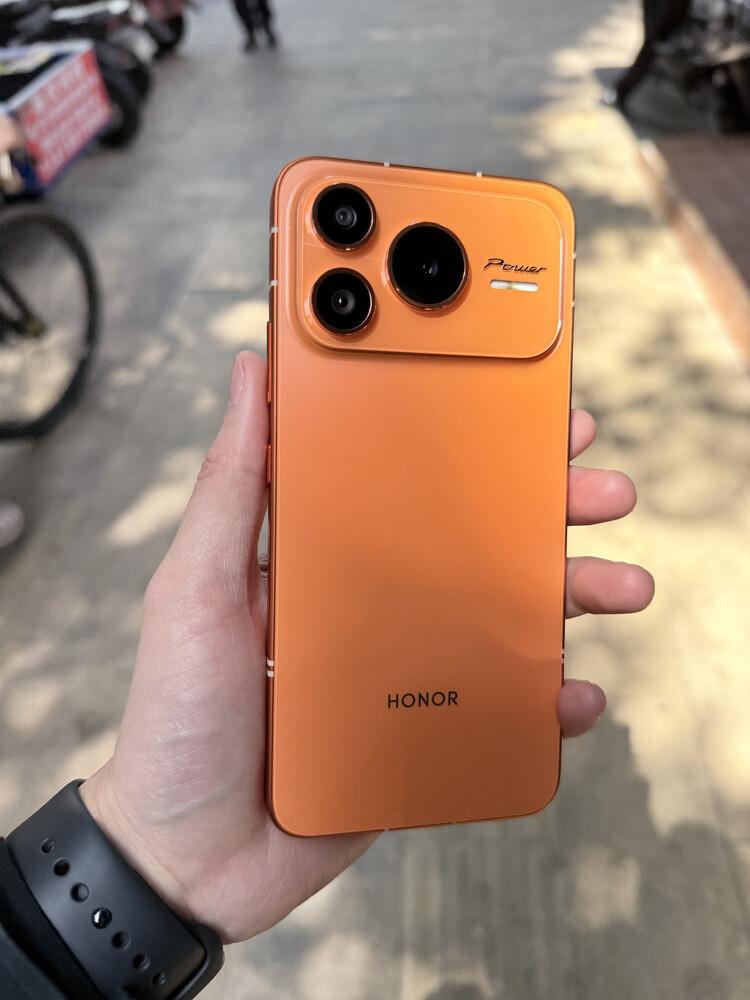 被不少网友吹上天的荣耀Power2，到手用了一个多月，说几句心里话，纯属个人感受