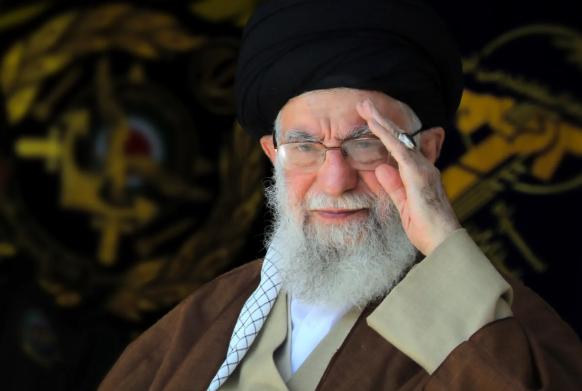 伊朗屈服了，宣布开启核谈判，实际上也没有什么用！即使伊朗再次承诺不再研究核武器