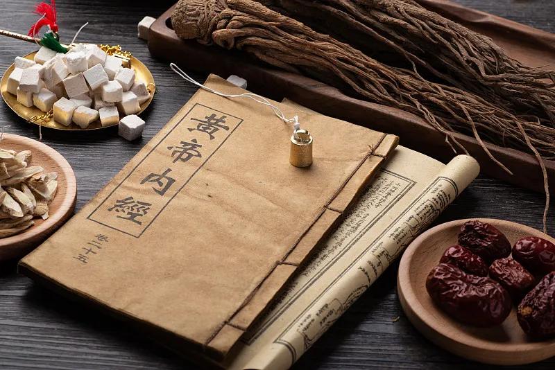 身体寒热错杂一定不要盲目补阳，否则越补身体越差！ 有些人就会觉得自己怕冷、没