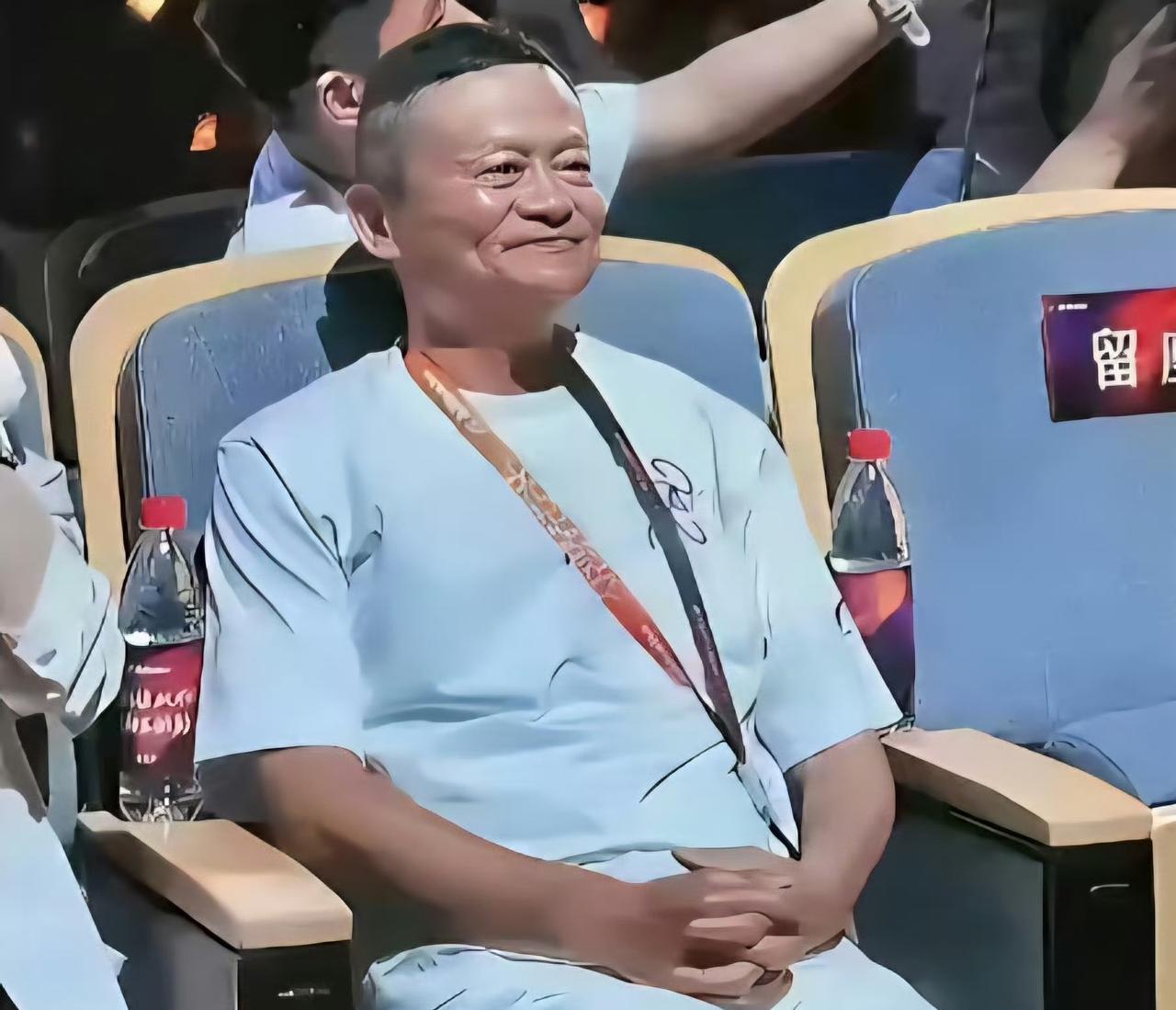 哇塞！马云老师这是彻底进入“佛系大佬”模式了啊！61岁发福反而显得更慈眉善目了