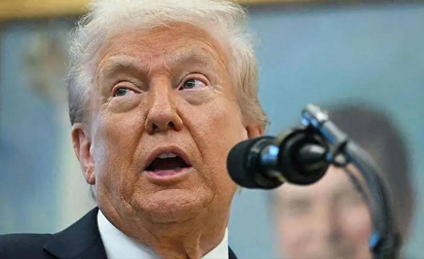 售台武器决策是特朗普做的，执行是各个军火商。制裁军火商，没有制裁决策者，明显是留