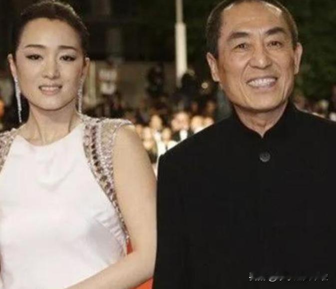 张艺谋和巩俐同居期间，有一次张末到家里来玩，巩俐看到张末来了，马上脸耷拉下来了，