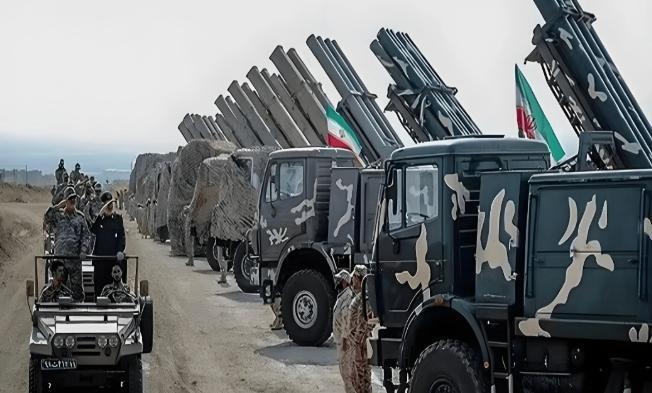 有人给伊朗出了个主意，说真要跟美国干起来了，别去碰美军，集中火力往以色列身上招呼